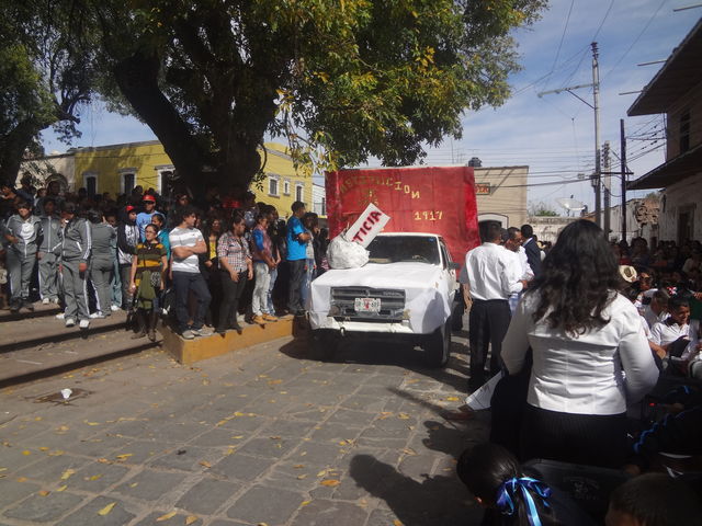 RECORRIDO POR LAS PRINCIPALES CALLES DE HUEJÚCAR
